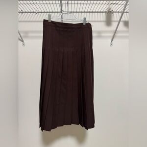 Betty Z Maroon Poly Pleated Skirt Size 16